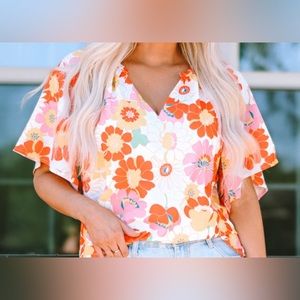 Beautiful Women’s Floral Top-Large
